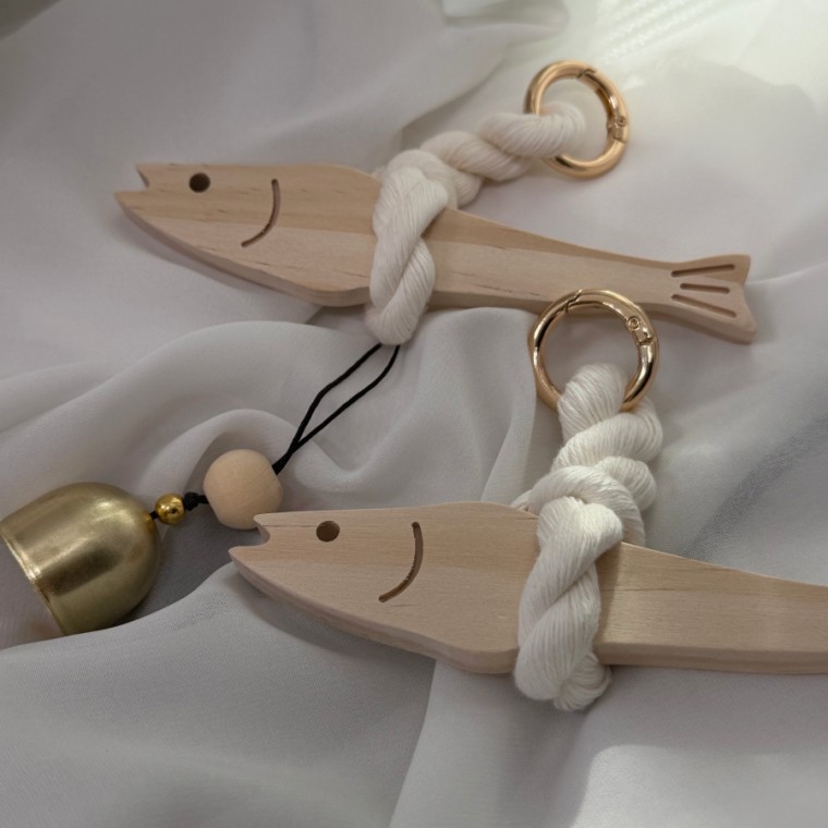 액막이 명태 원목 도어벨 개업 집들이 선물 소품 현관 종 명주실 키링 인테리어 오브제 3001